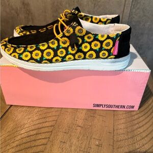 Simply Southern Women’s Sunflower Sneakers - Black and Yellow